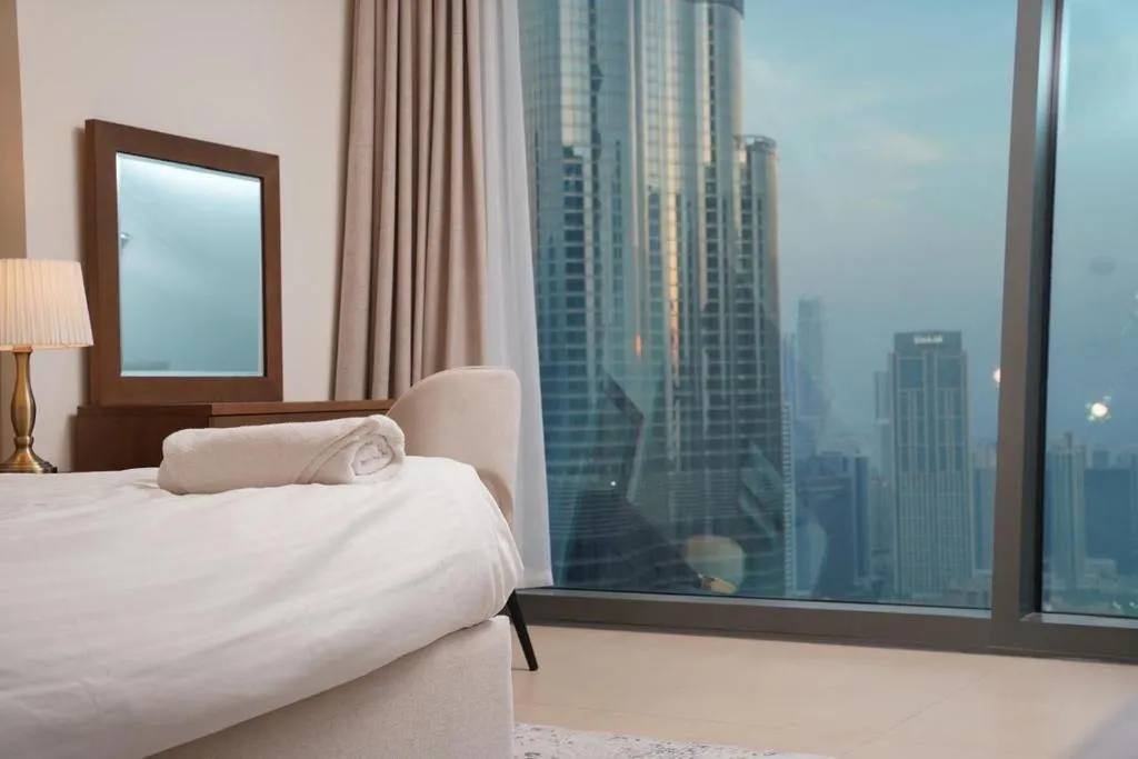 AMAKIN Burj Vista Tower 1