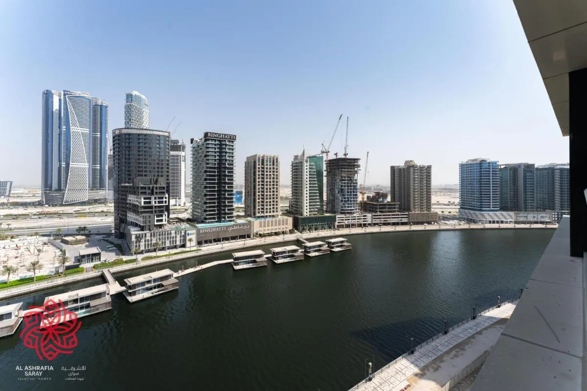 Alashrafia Saray- Waterfront 3 BDR apartment Business Bay - 2