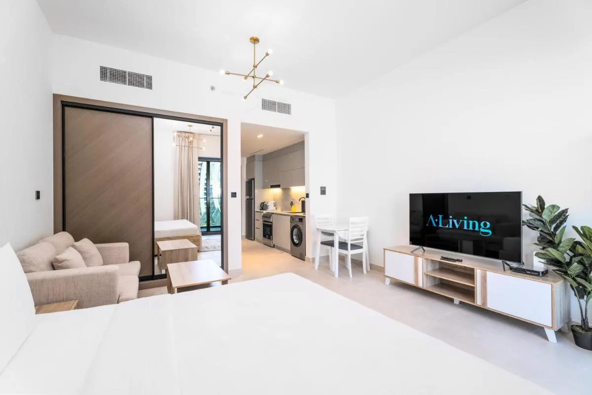 Aliving Stylish Studio Binghatti Canal view & Burj Khalifa - 2