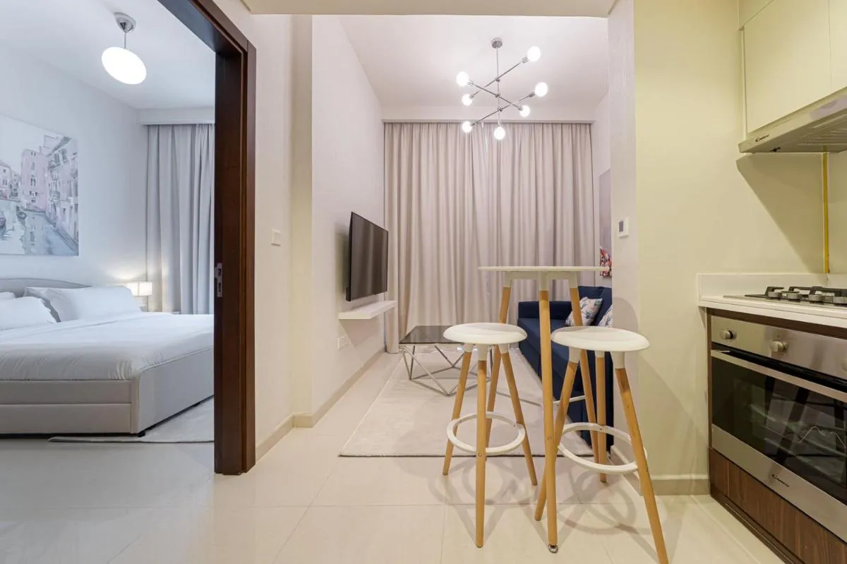 Alluring 1 BD Apartment in Business Bay with Burj Khalifa view - 3