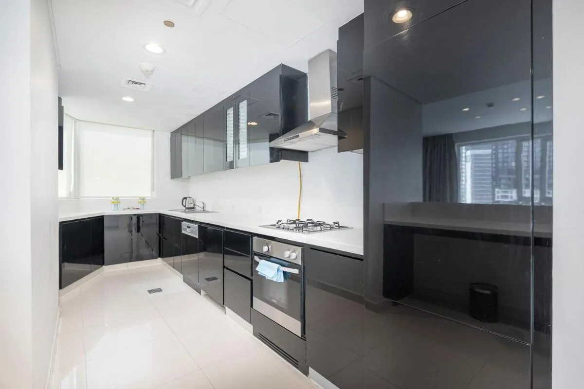 Beautifully designed 3BR with canal views in Business Bay - 2