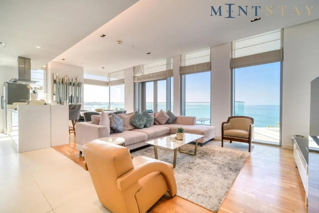 Bluewaters Residences 5, Bluewaters Island – Mint Stay