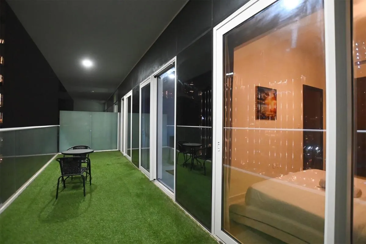 Brown Stone Holiday Homes Reva Residences - 2