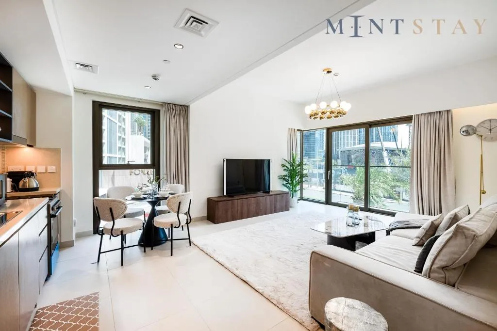 Burj Crown , Downtown Dubai – Mint Stay