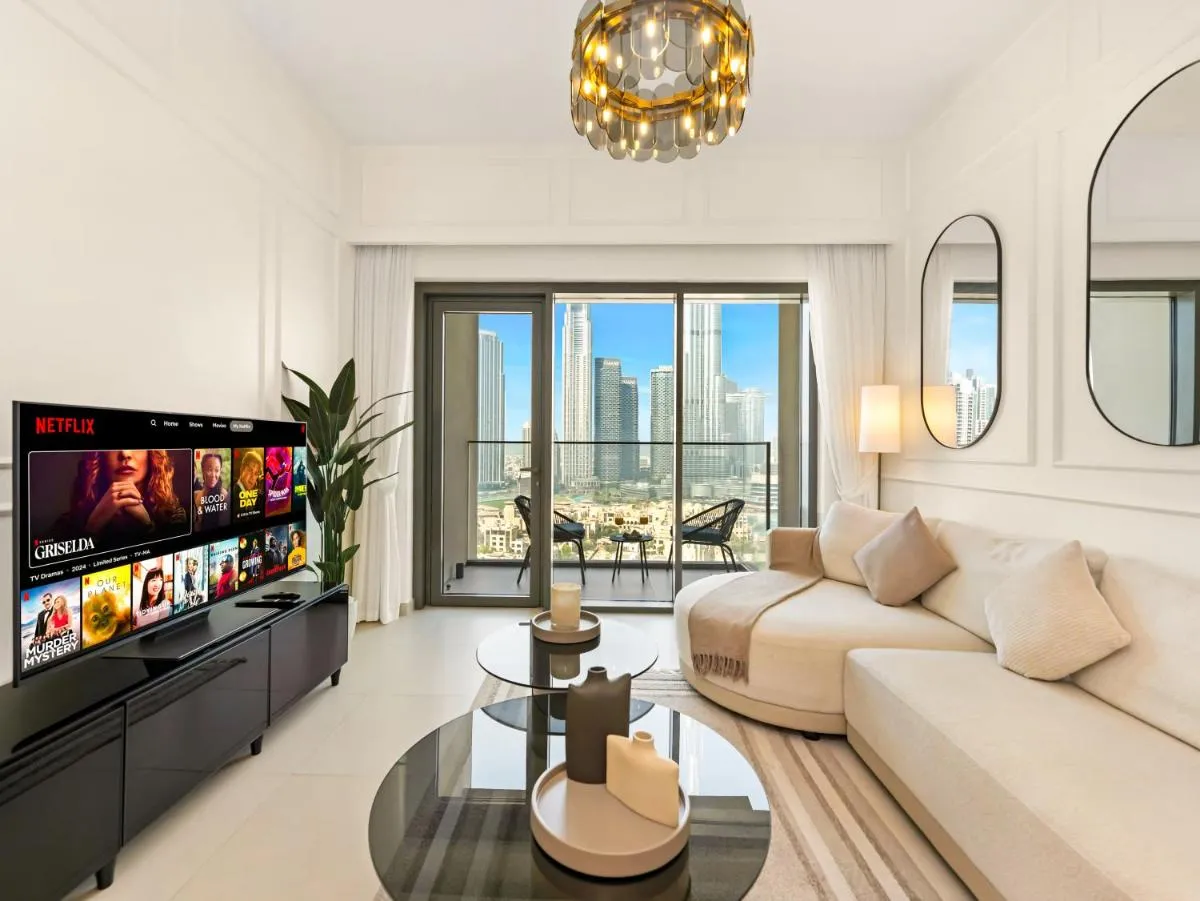 Burj Khalifa View Luxe 2BR, 5 Mins walk to Dubai Mall - 3