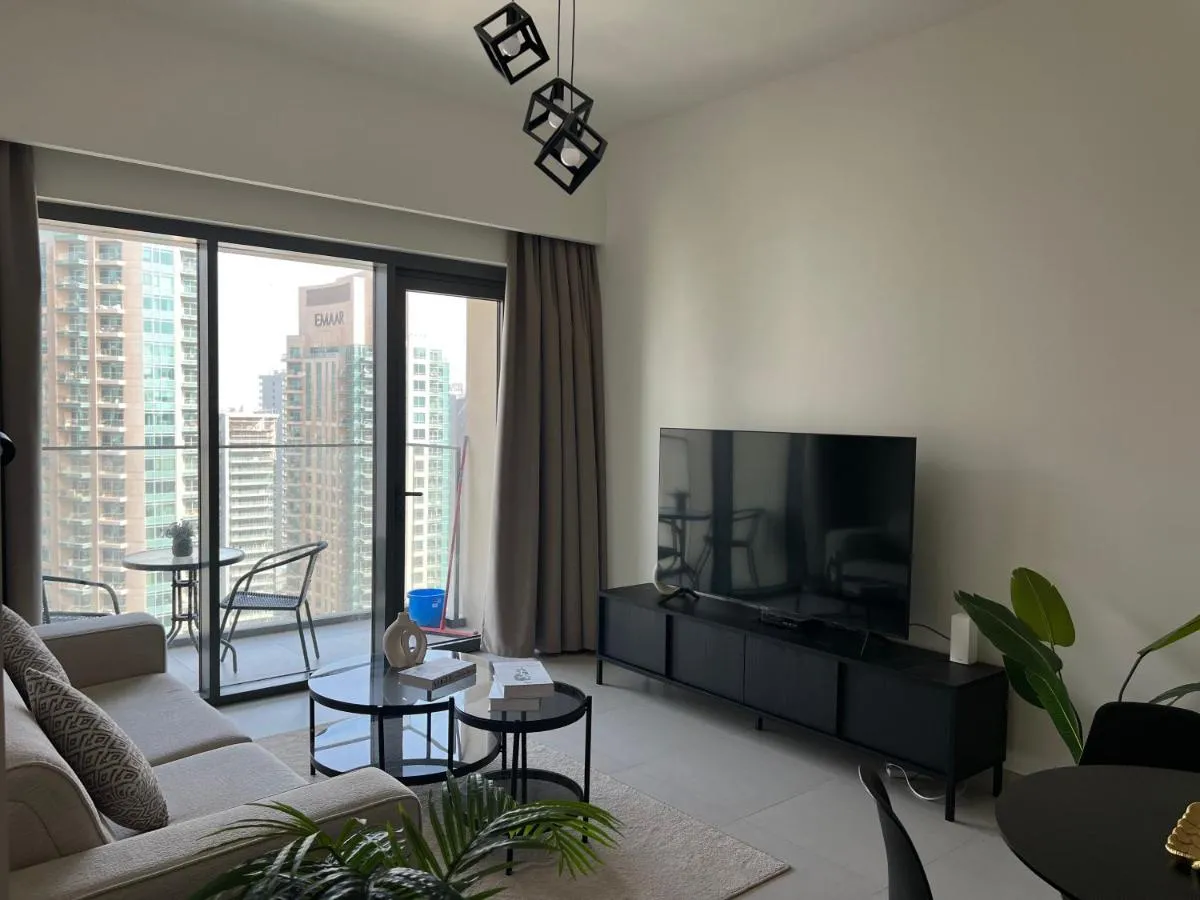 Burj Royale – Luxurious Apartment Near Burj Khalifa & Dubai Mall - 2