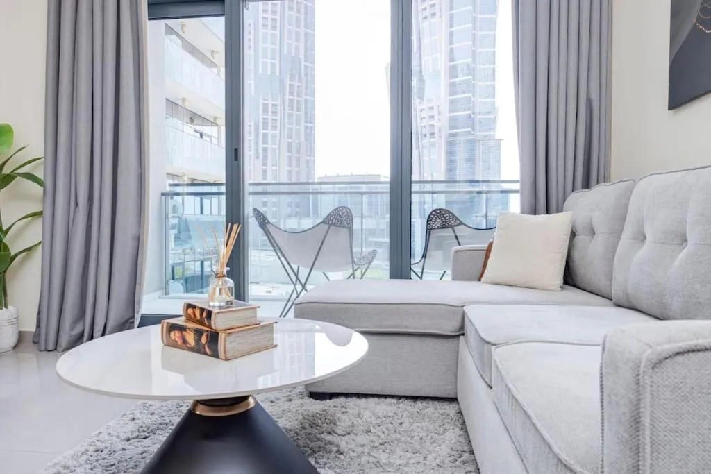 Chic 1BR Getaway- 4min Walk to Business Bay Metro & 10min to Burj Khalifa - 2