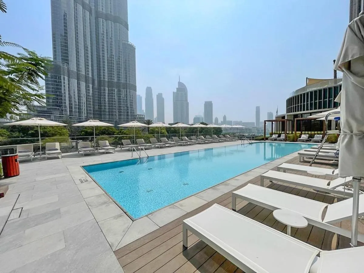 Chic apartment for 4 with Burj Khalifa views - 2