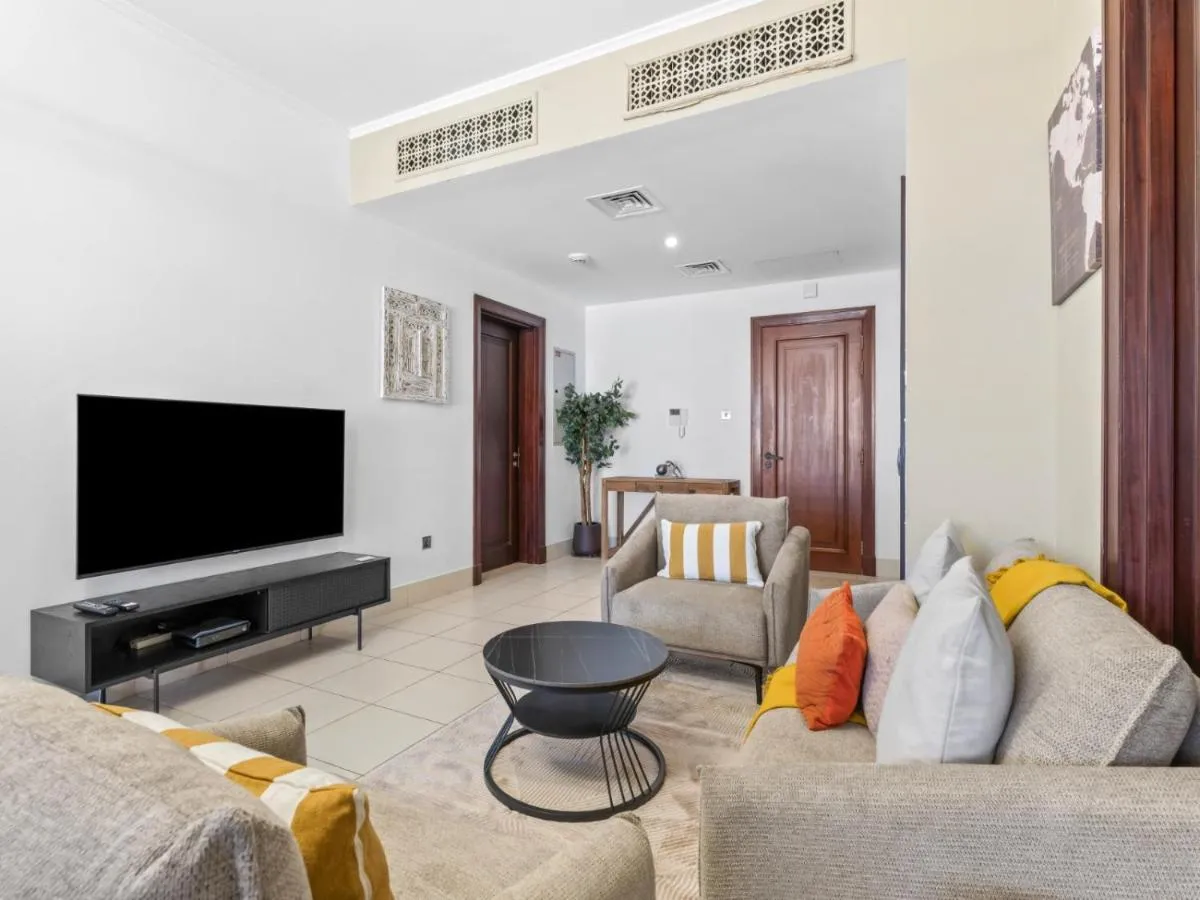 Classy Design 2BDR In Old Town with Burj Khalifa View - 3