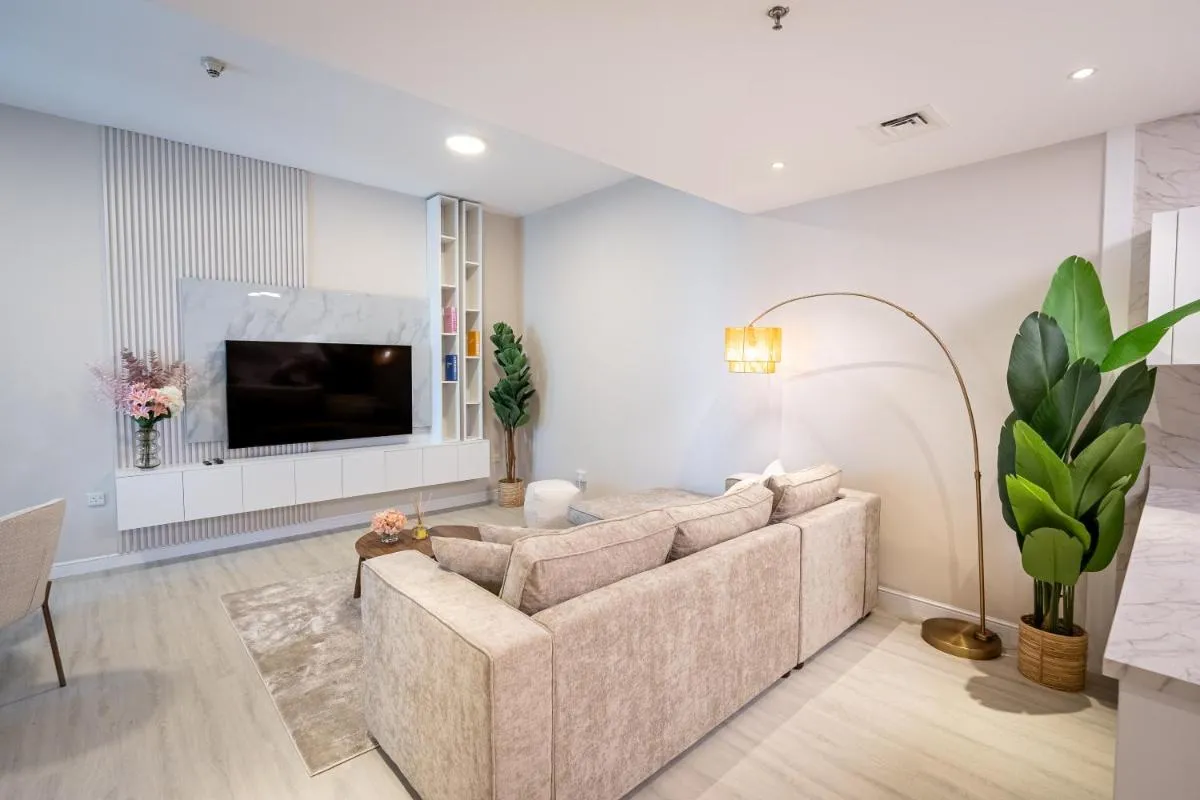 Daniels Spacious 1BR in Heart of Dubai Marina - 2