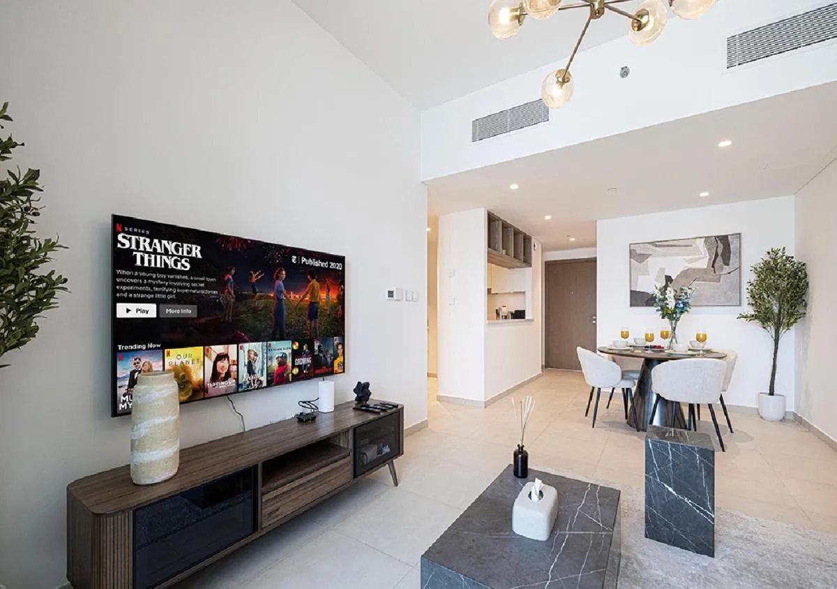 Downtown Burj Khalifa View 2BR Apartment - 3