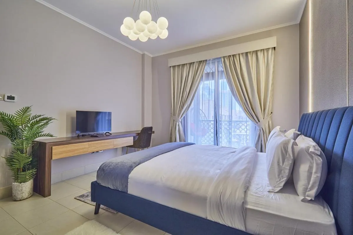 Downtown Burj view partial Yansoon 1BR heart & Soul old town Beside Dubai mall Burjh Khalifa Golden Homes - 3