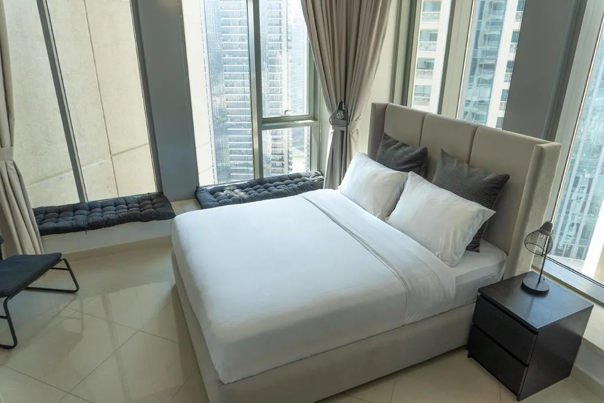 Downtown Gem, Full Burj Khalifa & Dubai Fountain Views, Luxury Amenities - 3