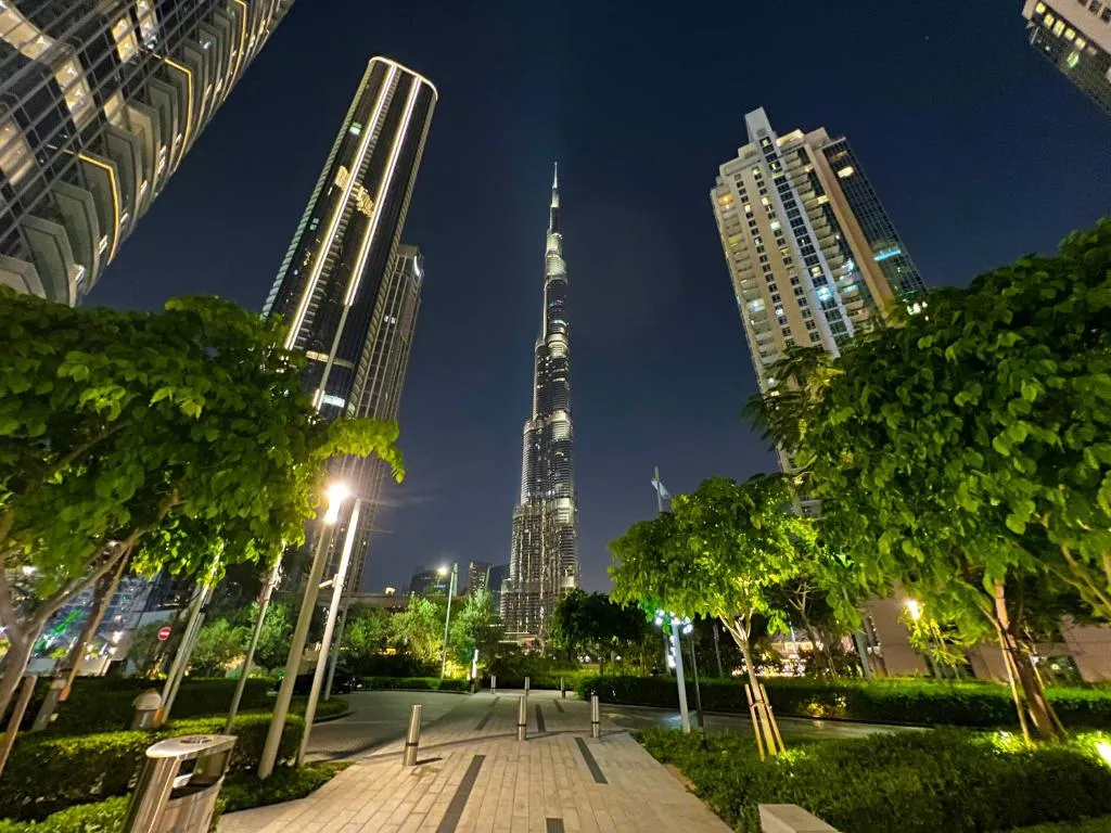 Downtown Luxury – Open Views of The City & The Sea – Walking Distance to Dubai Mall