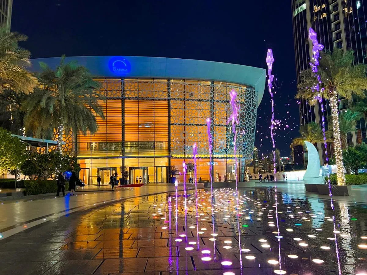 Downtown Luxury – Open Views of The City & The Sea – Walking Distance to Dubai Mall - 3