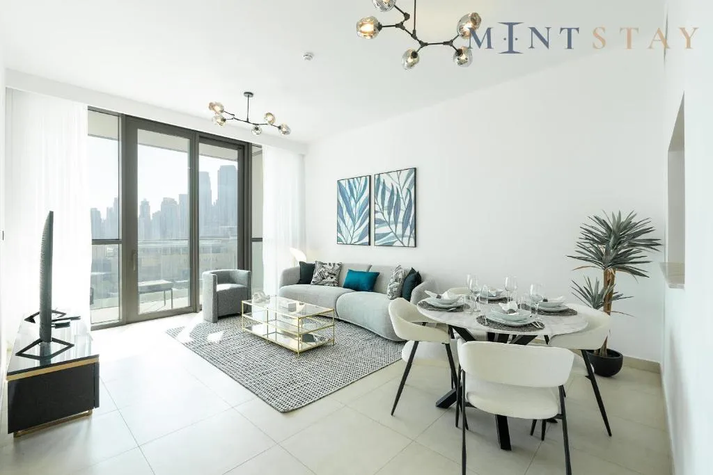 Downtown Views I Burj Khalifa View, Downtown Dubai – Mint Stay