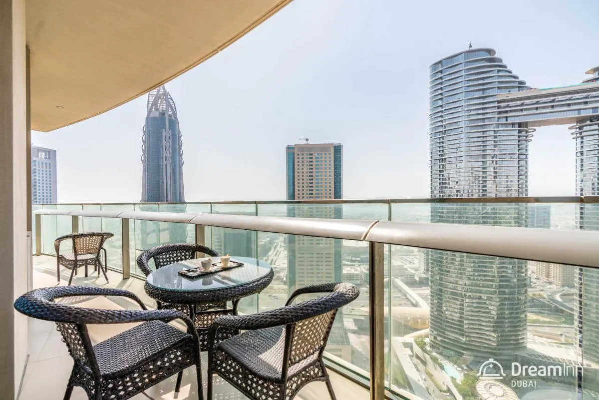 Dream Inn Dubai Apartments- Burj Vista - 2