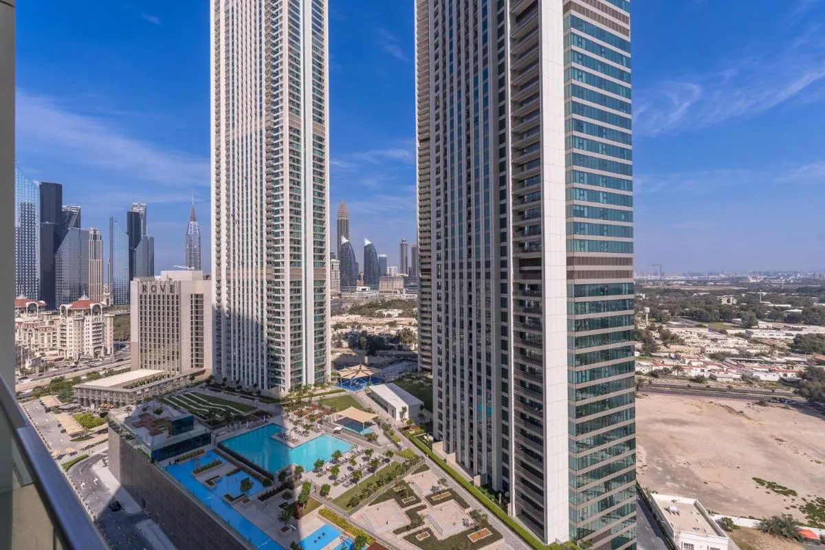 Dubai Mall Burj Khalifa Apt DV1-1309 - 2