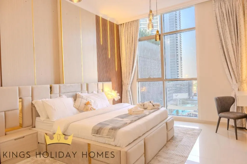 Dunya tower Royal downtown burj khalifa street