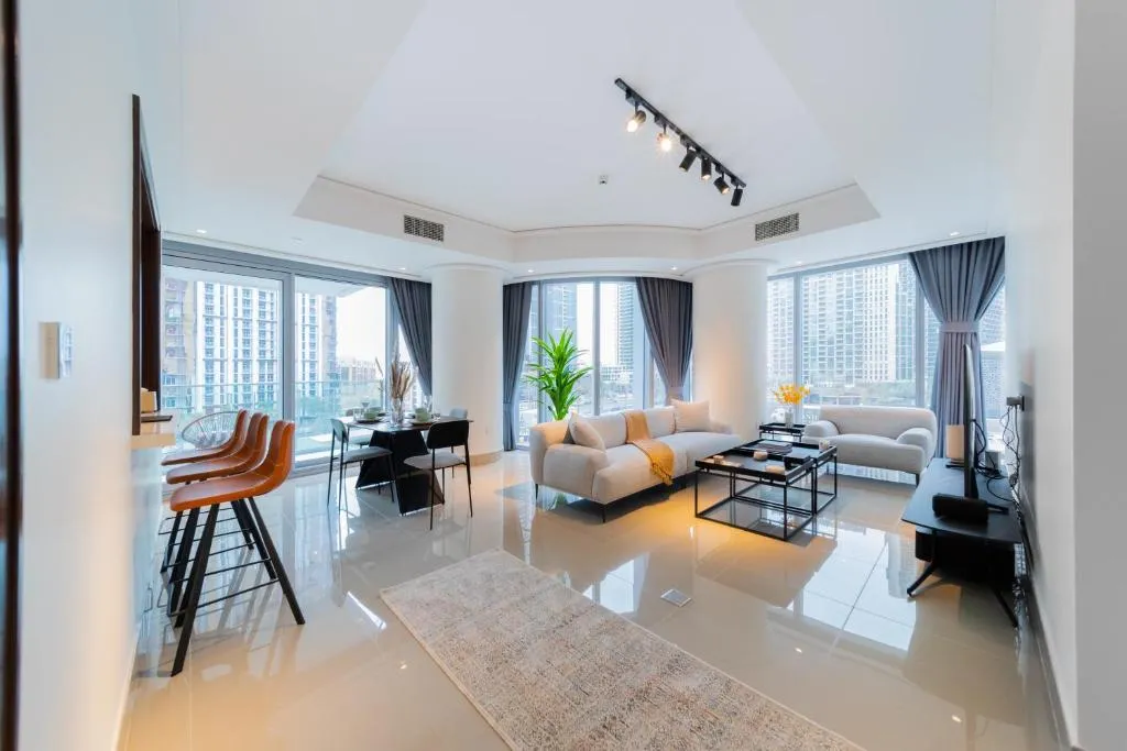 EDEN’S Homes & Villas – Opera Grand