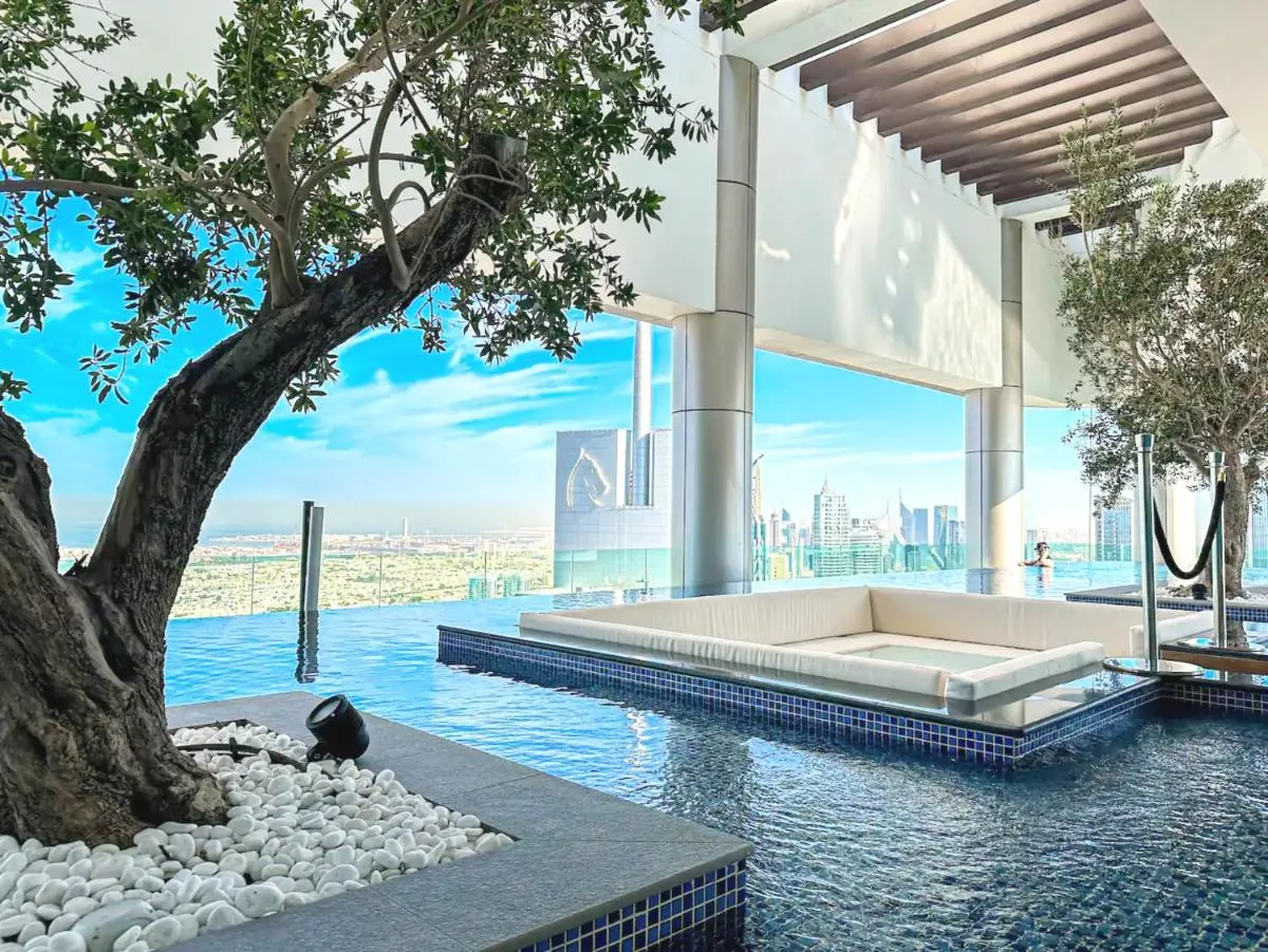 Elevated Sky High Infinity Pool With Burj Khalifa and City Views-High Rise Floor-Brand New- - 3