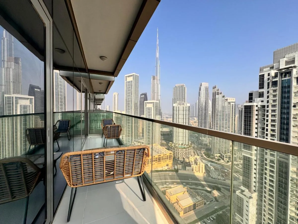 Elevated Sky High Infinity Pool With Burj Khalifa and City Views-High Rise Floor-Brand New- - 2