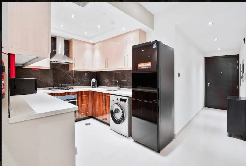 Elite Luxury Apartment Downtown & Burj khalifa Views - 3