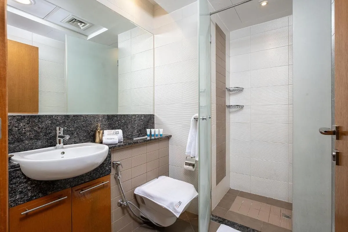 Escape 24 Holiday Homes – Bay Square – Studio Business bay Dubai - 2