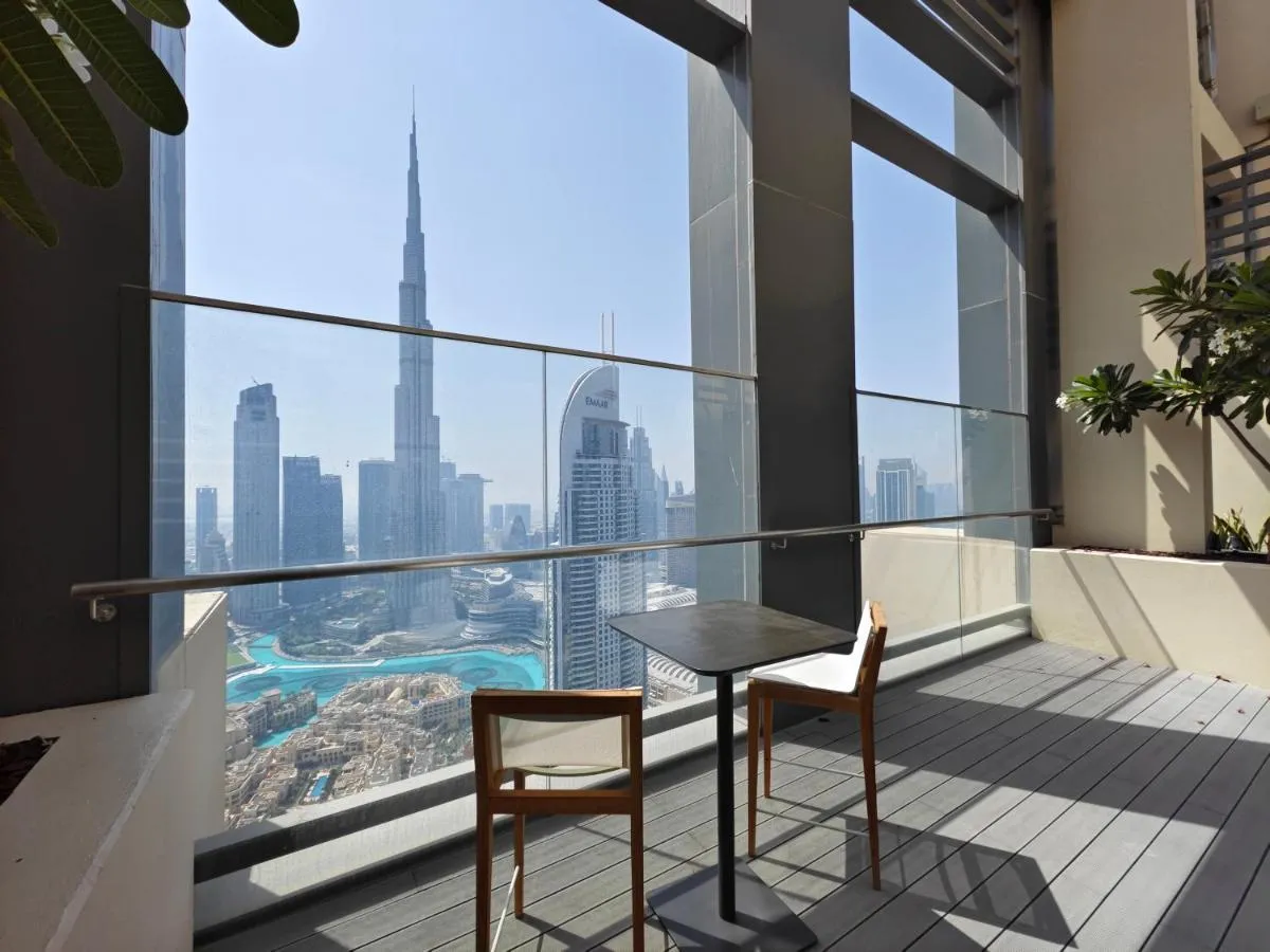 Exquisite 2BR w/ Breathtaking Burj Khalifa Skyline - 3
