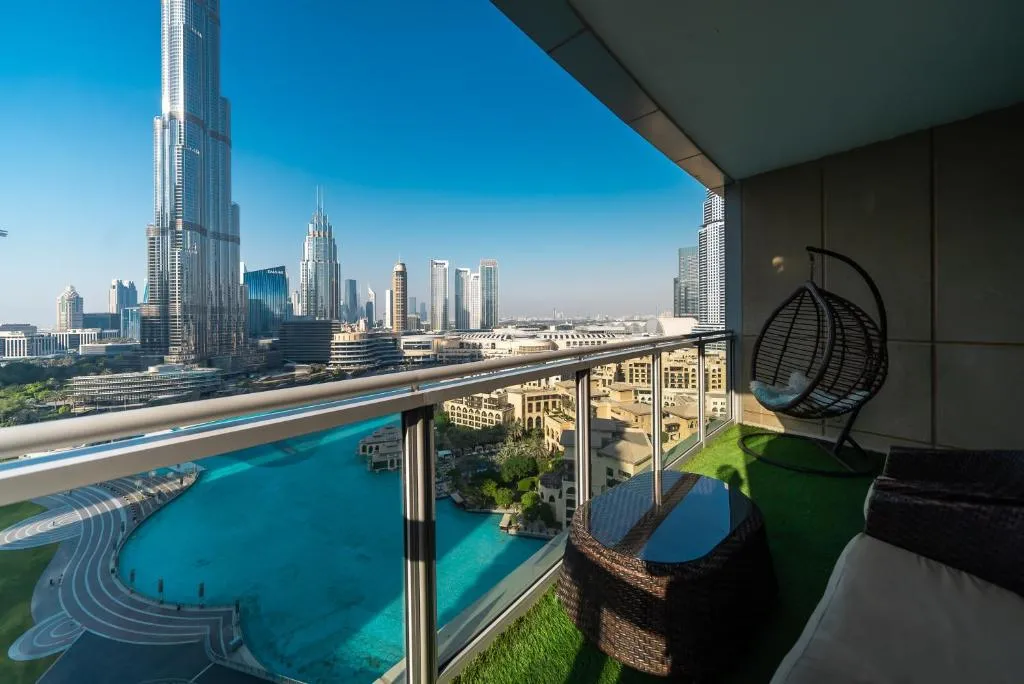 Exquisite Retreat 3BR Full Burj Khalifa & Fountain View – 18AB02