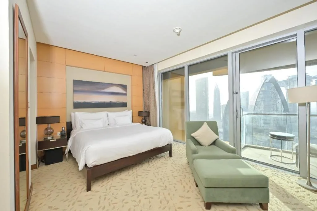 FAHH – Spacious Studio in Emaar Fashion Avenue