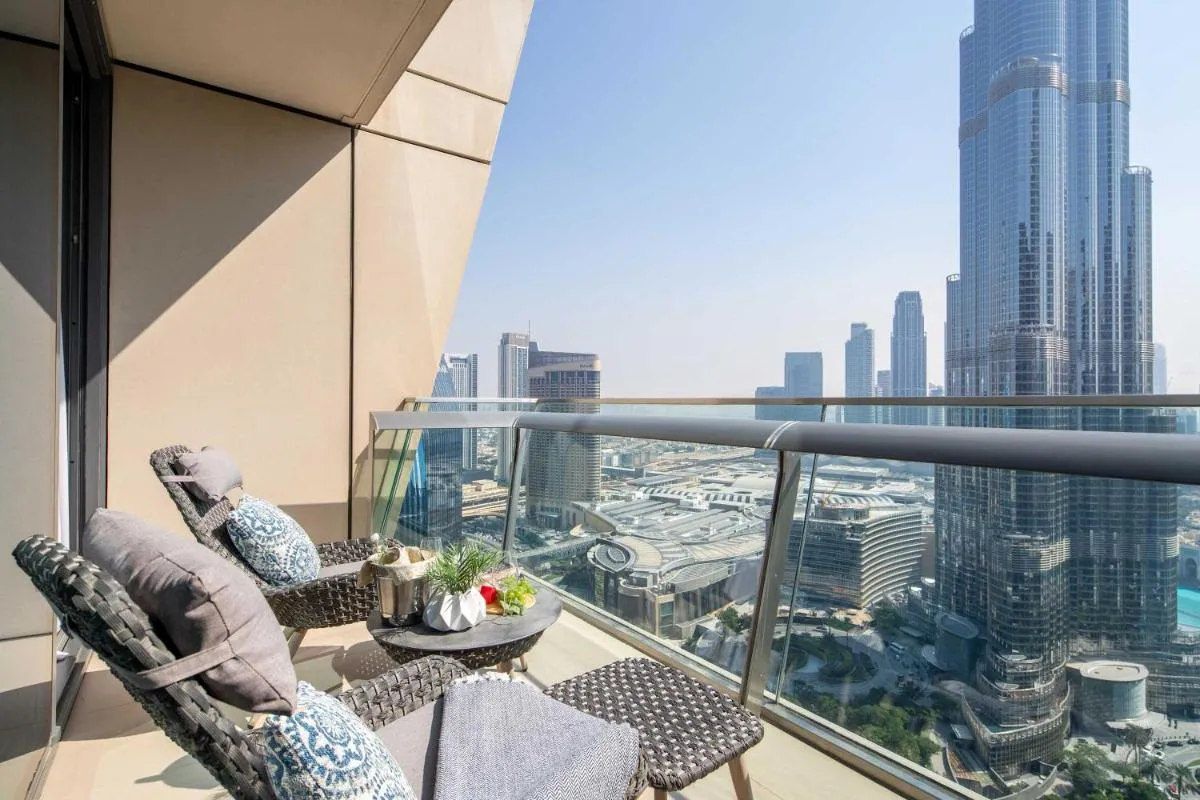Frank Porter – Burj Vista 1 - 2