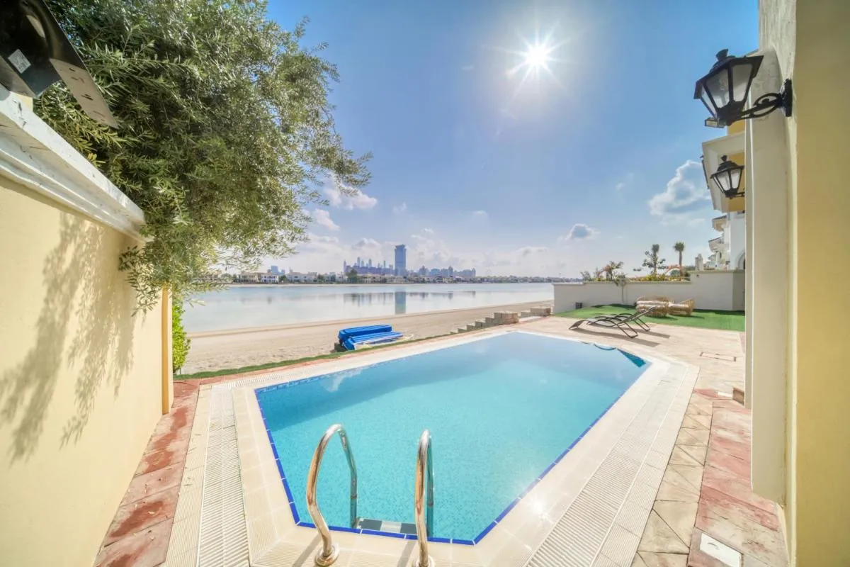 Frond D, Beach Front Villa, Palm Jumeirah – Mint Stay - 3