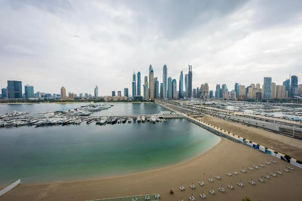 Glamorous 3BR with Marina view