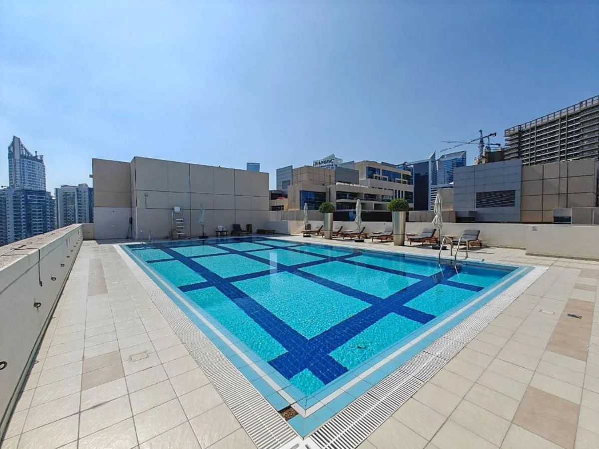 Glorious Studio with Easy City Access in Bay Square 9, Business Bay - 2