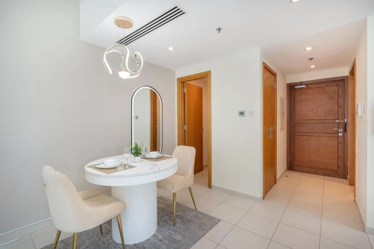Glorious Studio with Easy City Access in Bay Square 9, Business Bay - 3