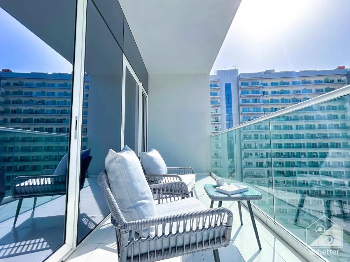 Gorgeous 1B with Balcony in Business Bay - 3