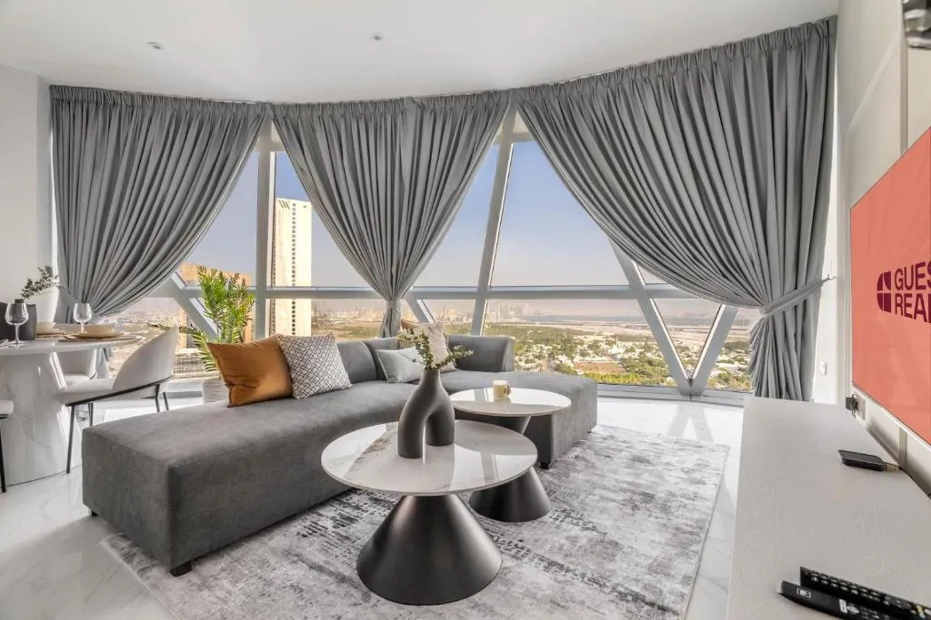 GuestReady – High-Floor Luxury in Dubai