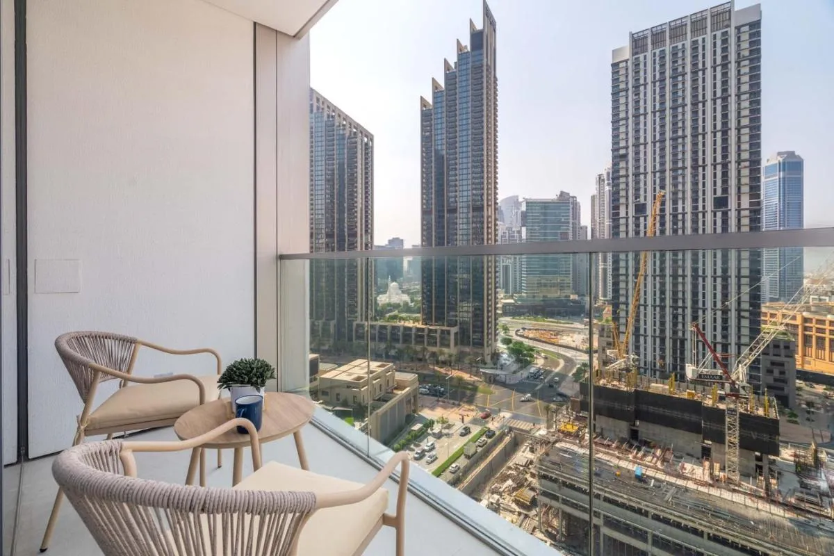 GuestReady – Luxurious home in Downtown Dubai - 2