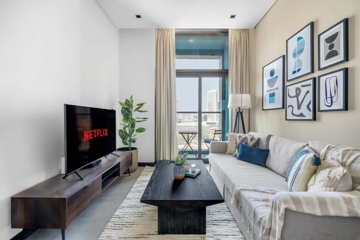 GuestReady – Majestic canal and Burj Khalifa view - 2
