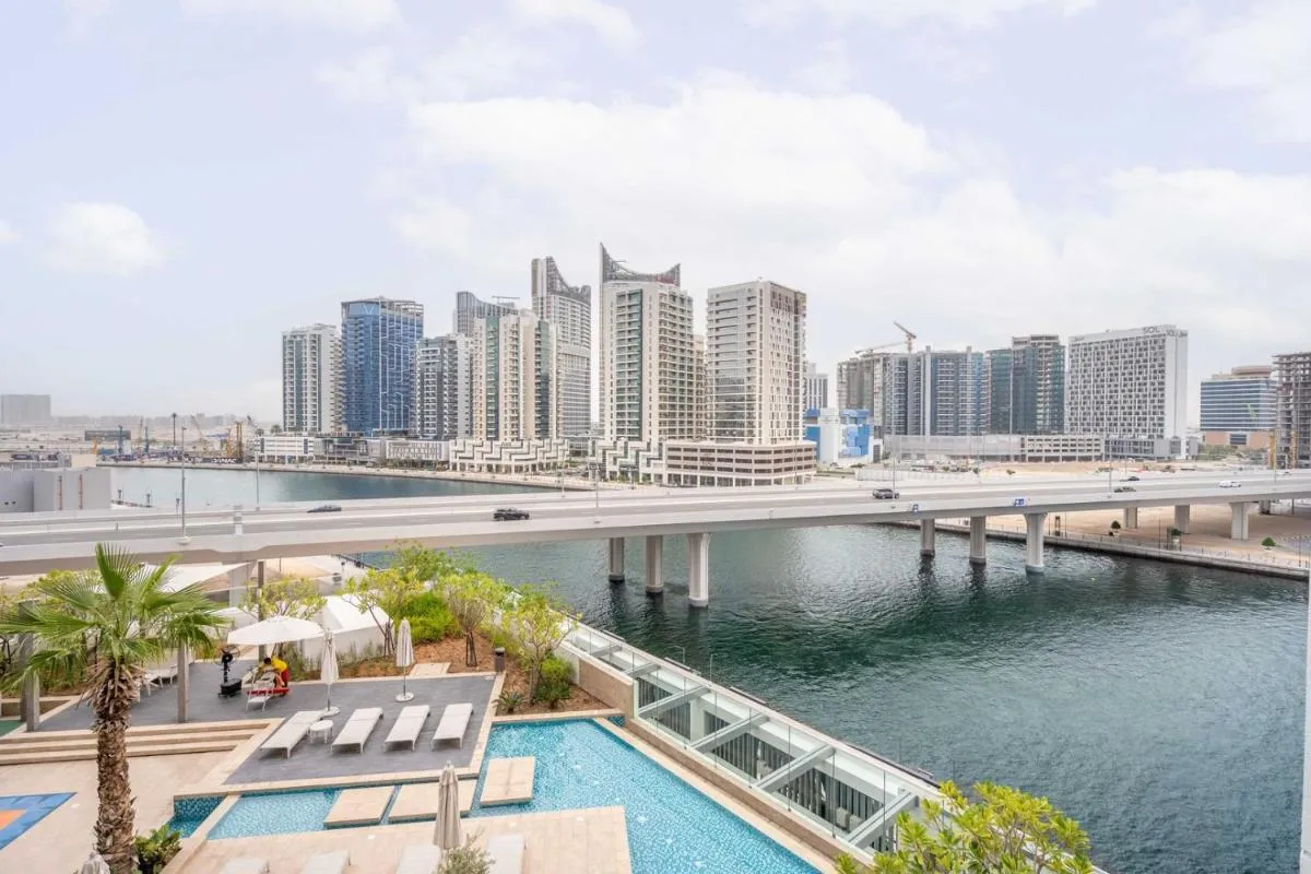 GuestReady – Modern studio with Dubai Canal View - 3