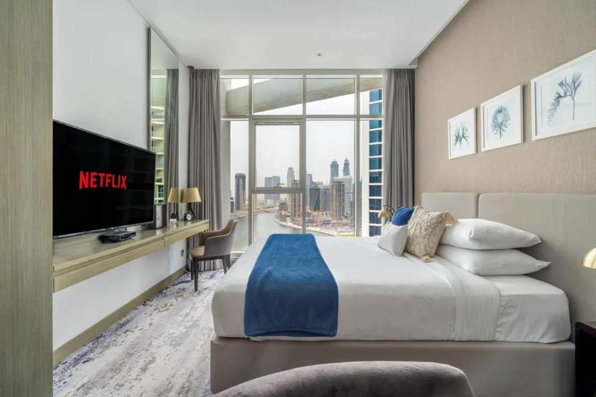 GuestReady – Stylish studio with Dubai Canal view - 3