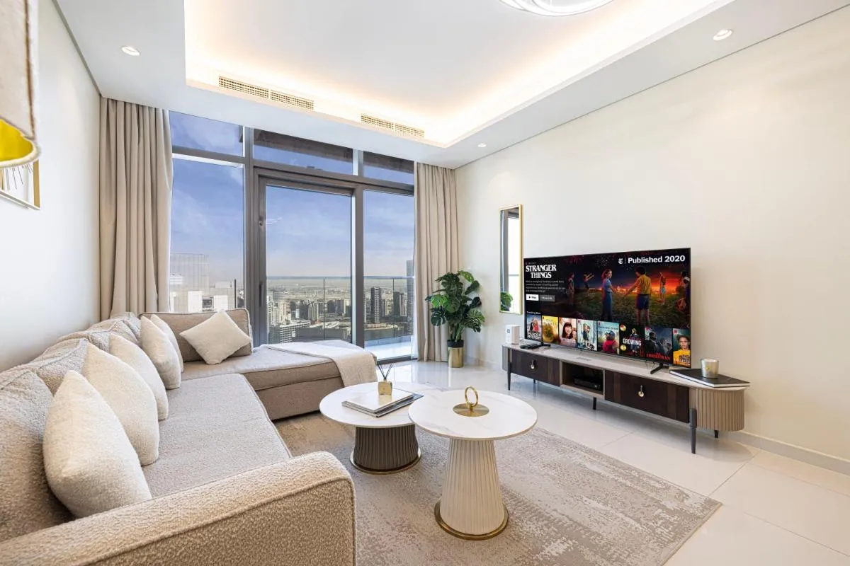HausReserv at Paramount Midtown Hotel – Infinity Pool with Burj Khalifa View – Luxury Apartments - 3