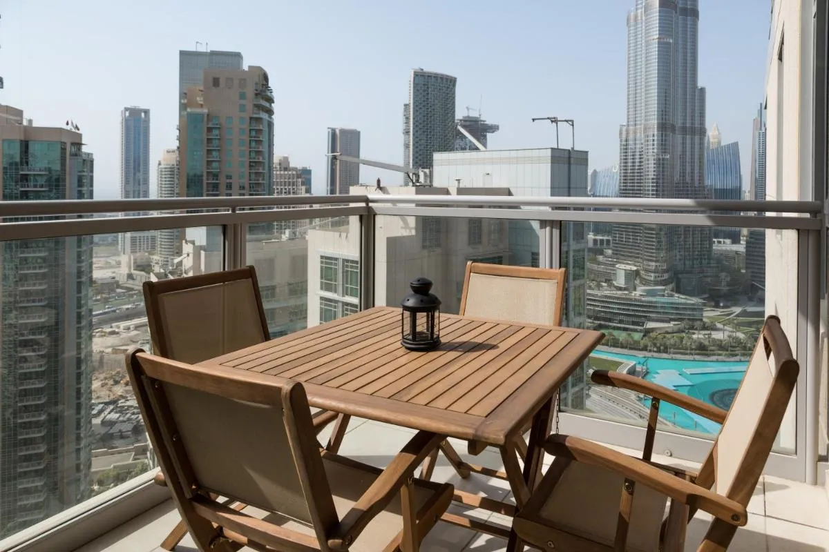 HiGuests – Charming Apt with Terrace Facing Burj Khalifa - 3