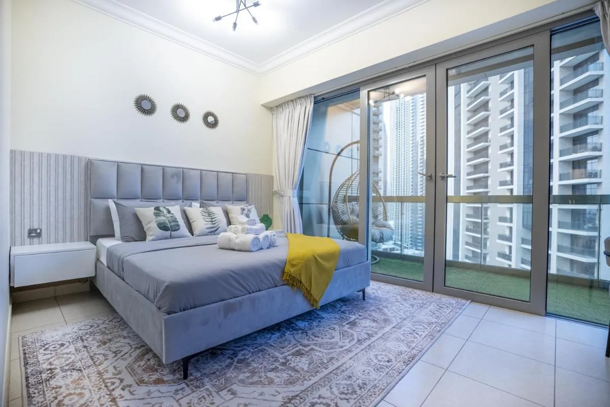 Incredible downtown location - 2