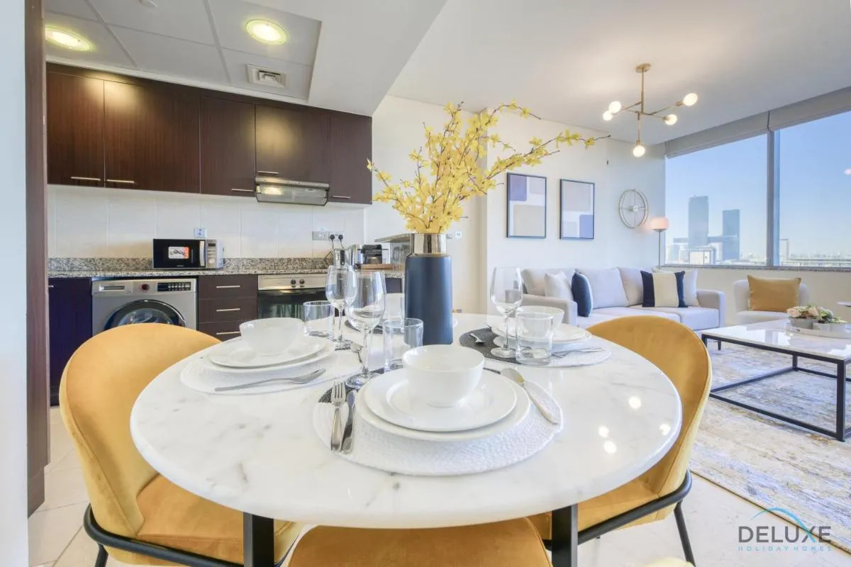 Jubilant 1BR at Sky Gardens DIFC by Deluxe Holiday Homes - 3