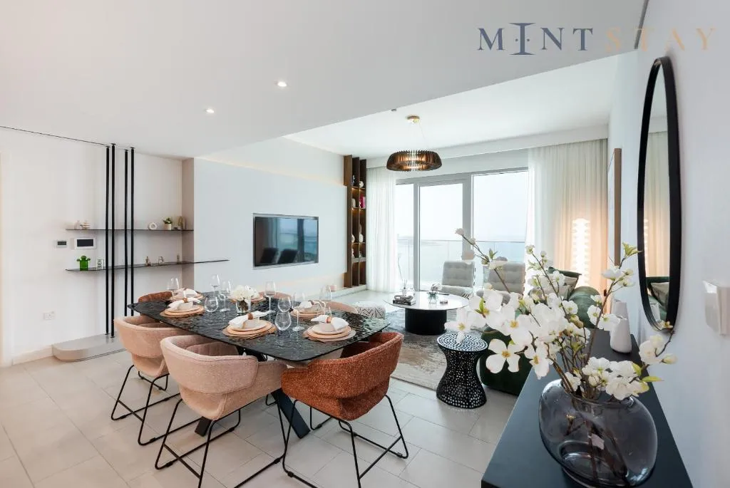 La Vie, Jumeirah Beach Residence – Mint Stay
