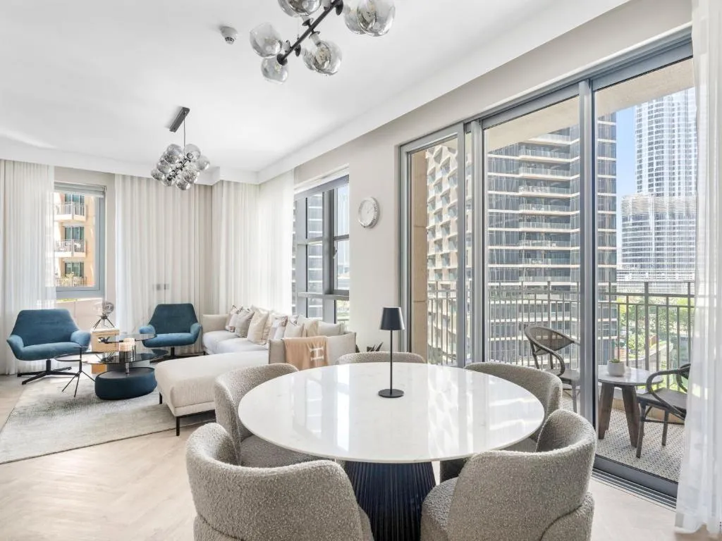 Lux City Loft 3BDR With Full Burj Khalifa View