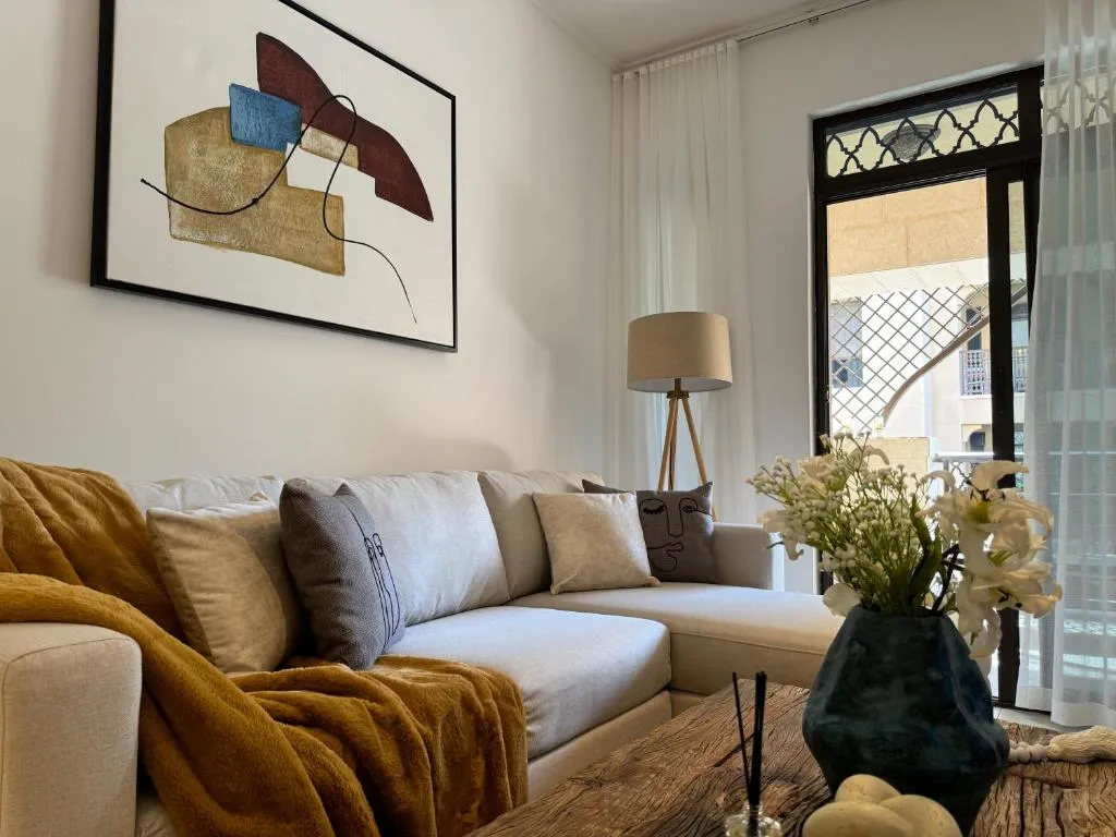 Luxurious 1BR Aprt Burj Khalifa Area