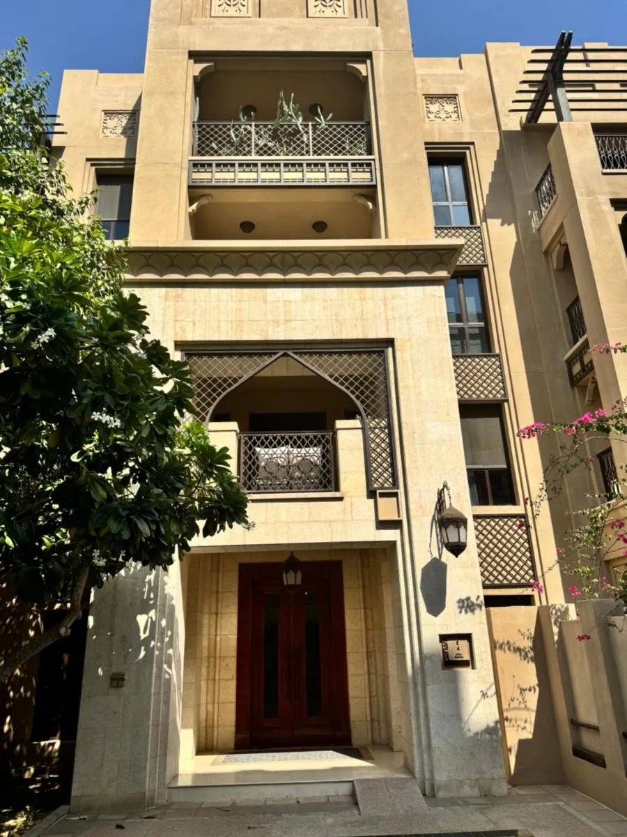 Luxurious 1BR Aprt Burj Khalifa Area - 3